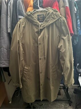 CPO Provisions Rain Coat Size Medium Like New Green